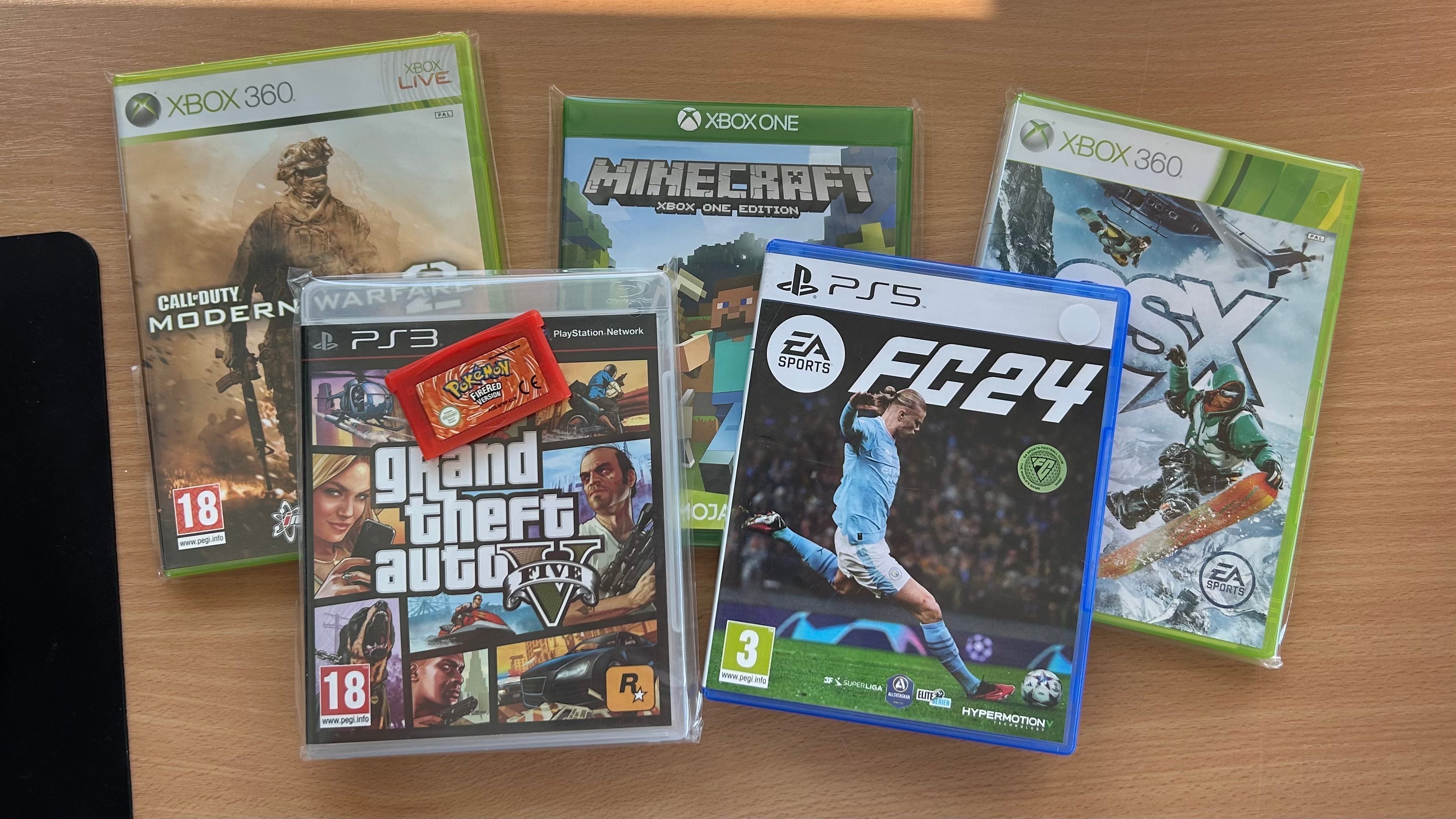 Vi så Haaland game, så sjekket vi spillhylla