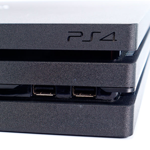 Komplett Sony Playstation 4 (PS4) PRO 1TB Konsoll Pakke - Retrospillkongen