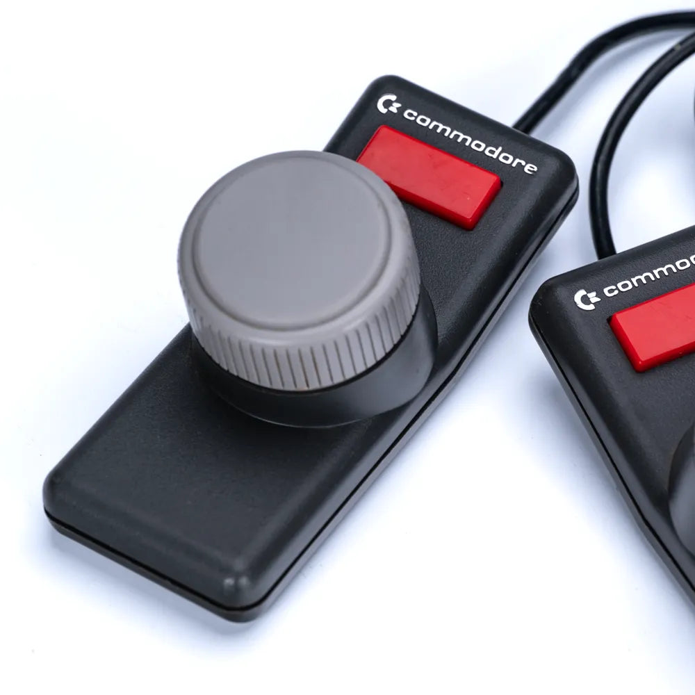 Original Commodore Paddle-kontrollere - Retrospillkongen