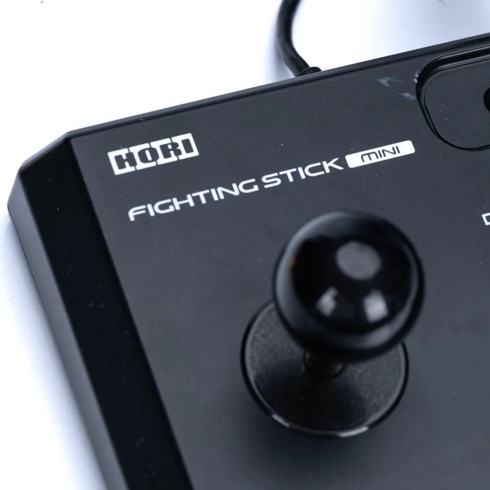 Original HORI Fighting Stick Mini 4 for PS4 - Retrospillkongen