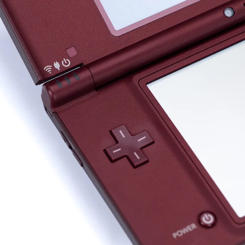 Nintendo DSi XL Burgundy håndholdt konsoll m/Strømadapter - Retrospillkongen
