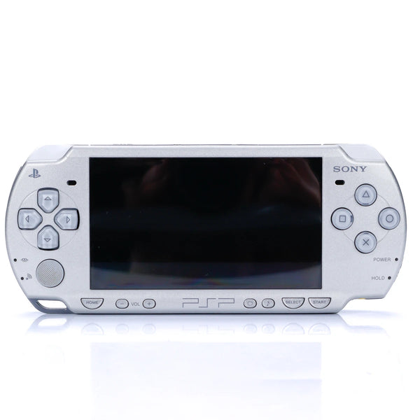 Sony PSP 2000 Håndholdt Konsoll Ice Silver m/ Strømadapter