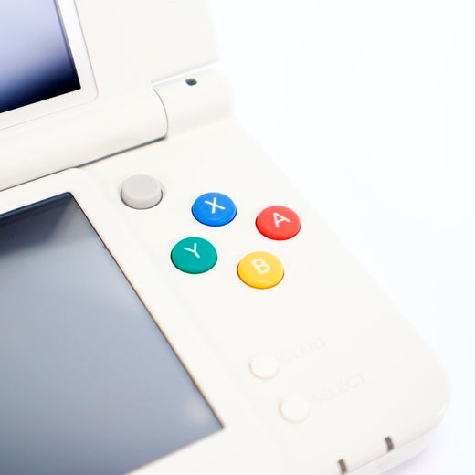 Nintendo New 3DS Super Mario Limited Edition Hvit Konsoll - Retrospillkongen